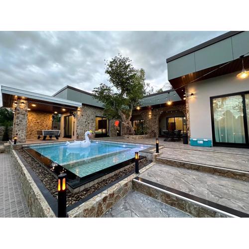 Crystal Bay Pool Villa Pattaya