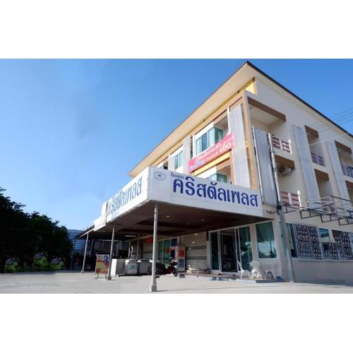 Crystal Place Prathai