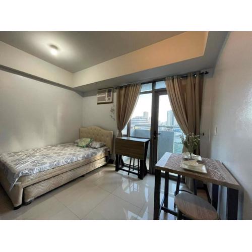 Cubao Manhattan, U 8J T D,Studio