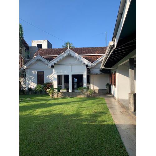 Curry Bowl Restaurant & Turtles Rest