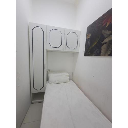 Cute Rooms and Small Partitions for Girls in Dubai- Female guests only فتيات فقط