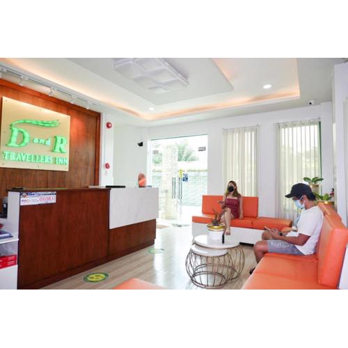 D and R Travellers Inn