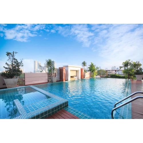 D Varee Montara Thonglor 25