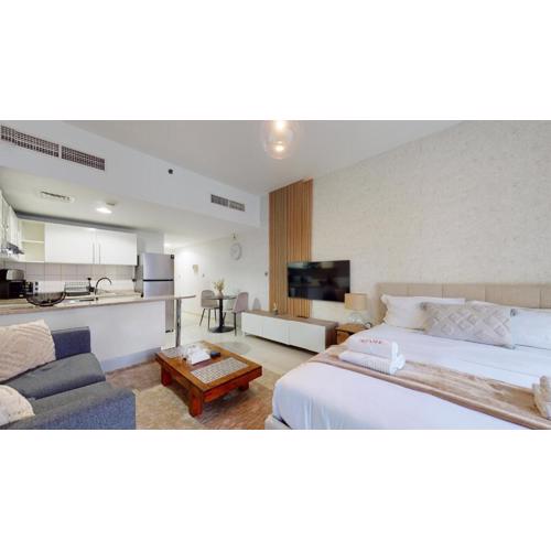DA84 - Chic Studio in Dubai Arch Tower