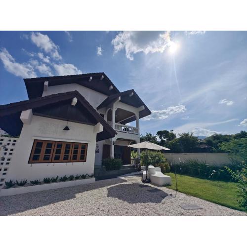 Dalang Nimman House大浪清迈宁曼路4卧4卫独栋别墅