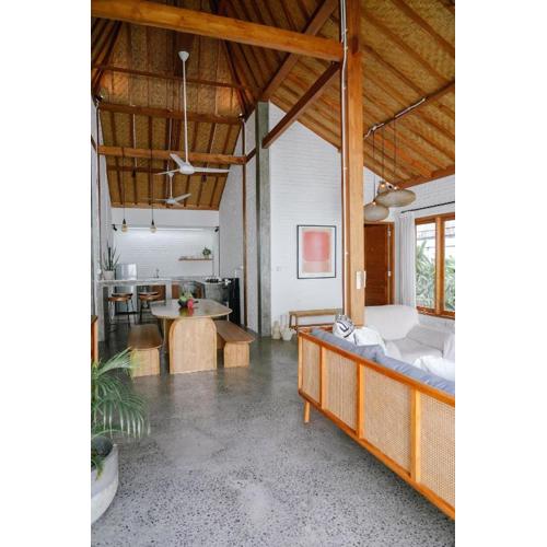 Dalé Villa A Modern 3 Bdr Villa in Pererenan