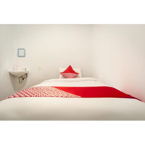 Dancenter Metropolitan Homestay Near Komplek Asia Megamas Medan