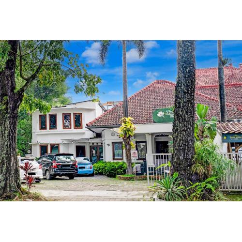 Dancenter The Ethnic Hotel