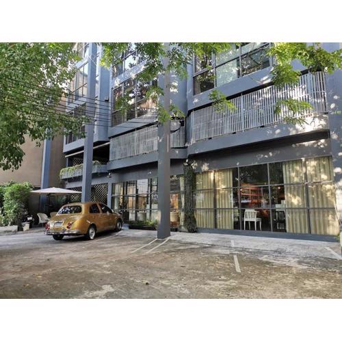 Dancenter The Spades Hostel