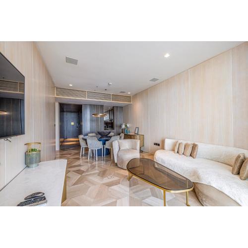 Daniels Five Palm 2BR with Garden View