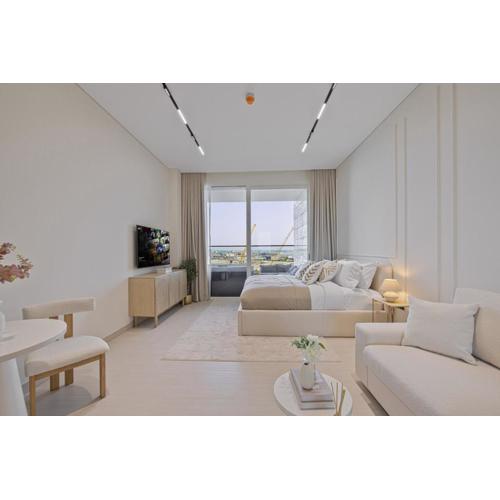 Daniels Studio at Marasi Drive with Canal View