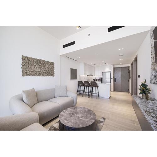 Daniels Stylish 1BR Apartment with Al khail View