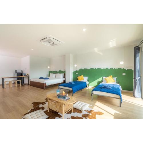 De Blue Door, Hatyai