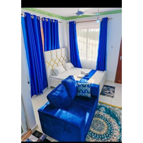 Dee's Super Luxury Studio Apartment Bamburi