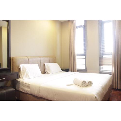 Deluxe 2BR at Dago Boutique Apartment By Travelio