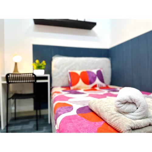 Deluxe Couple Partition Room in Tecom Near Metro