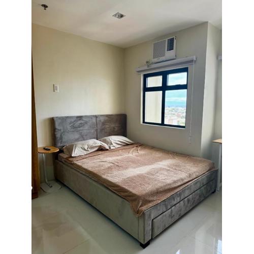 Deluxe Queen Studio Unit in Mandaue Cebu