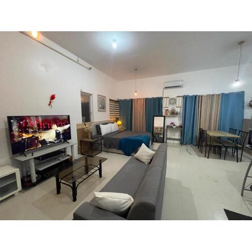 Deluxe studio unit at Modena Town Sq