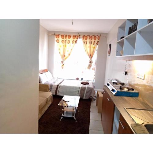 Deluxe Studio with WiFi, Pool & Free parking