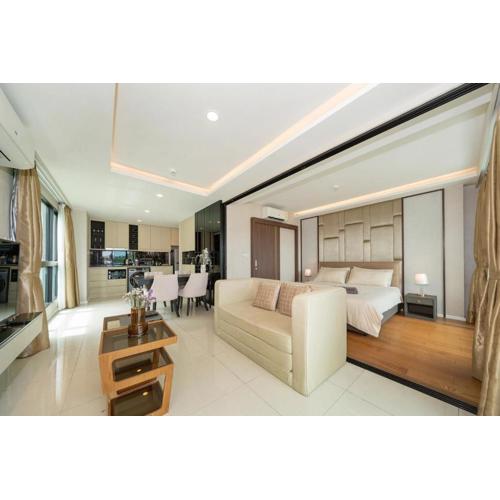 Deluxe Surin apartment with washer and WIFI