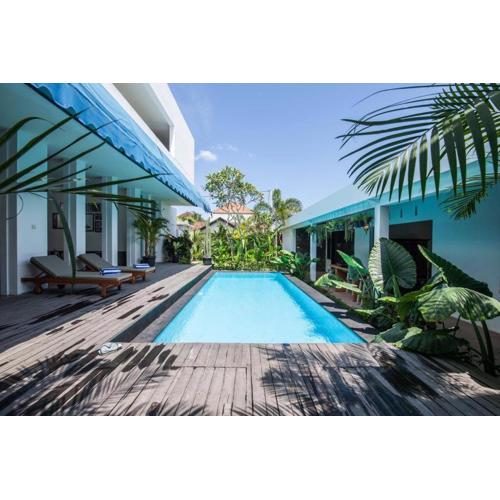 Deluxe Tropical 6 BR Villa Near Beach