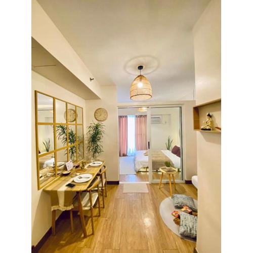 Den and Then - Sky Lounge Haven