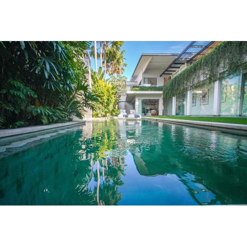 Desa Berawa Beach Villa No13