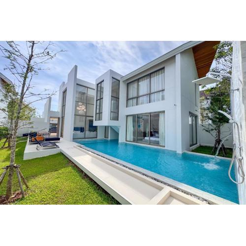 Designer 3BR Pool Villa in New Build LuxPride 4 L8 Residence