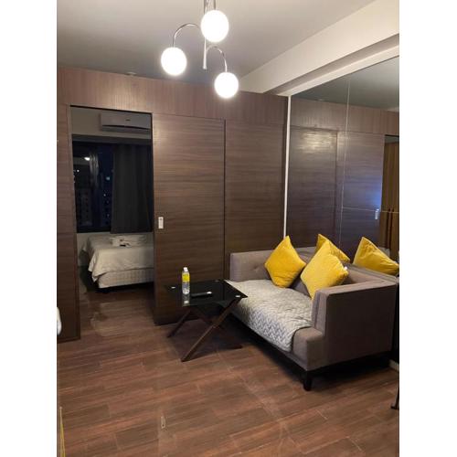 Destina, 100Mbps at Air Residences, Makati, MetroManila, Netflix