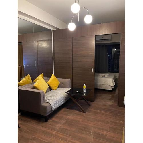 Destina at Air Residences Makati MetroManila, Netflix