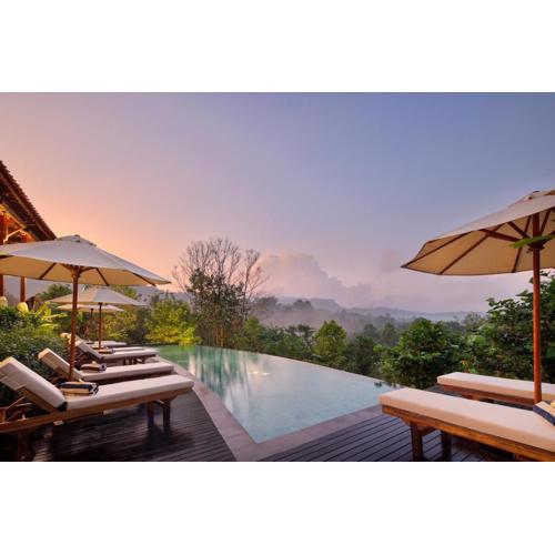 Devani Resort Sidemen