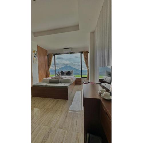 Devanora Hotel & Resto