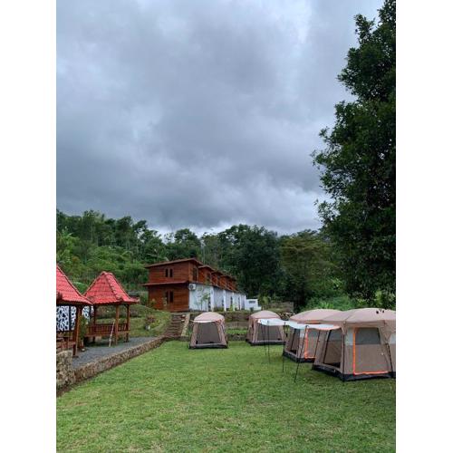 Dewi Camp - The Valley House Ci Dwi Resort