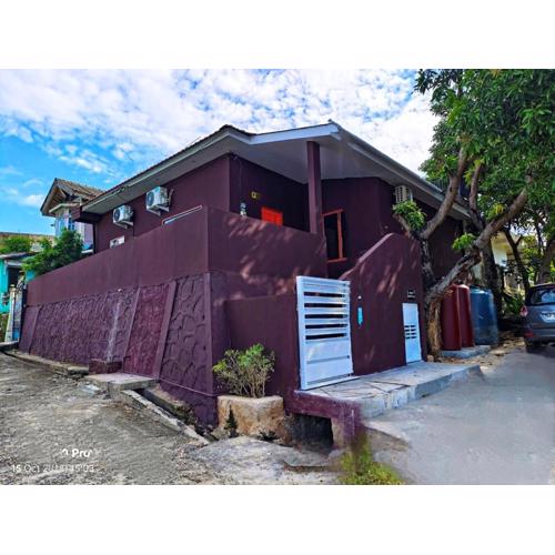 Dewita Villa - Spacious 3BR for Group Stay, Batam