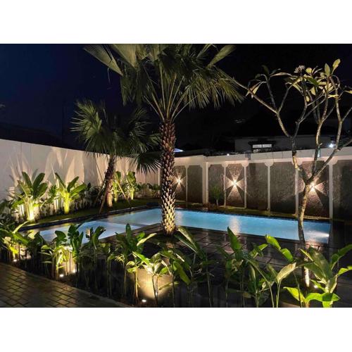 Dhanis House 8 Bedroom Villa