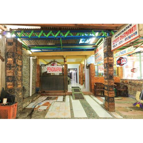 Dharmawati Homestay Syariah at Terminal Purabaya