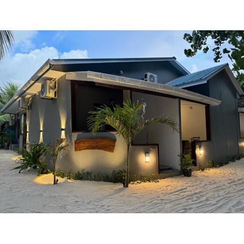 Dhigurah Beach Inn