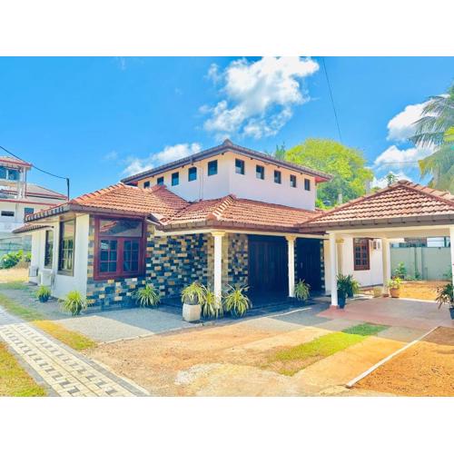 Diamond Dreams Residencies