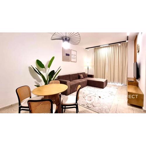 Diamond Views Stylish Living