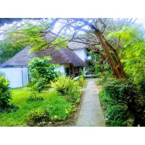 Diani Banda Cottages