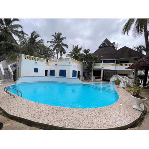 Diani Beach Luxury Retreat with 5 Bedrooms