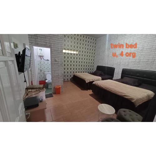 DIENG GHUZY HOUSE syariah twin bed