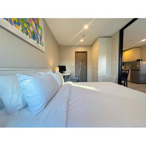 Digital Nomad Home Away With Pool & Gym