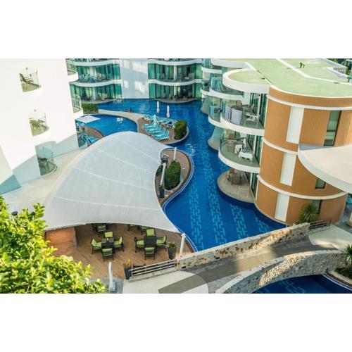 Direct pool access studio Twin Sands by Lofty