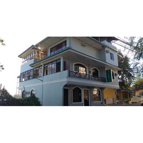 Divine Castle Travelers Inn