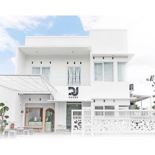 DJ HOUSE Yogyakarta