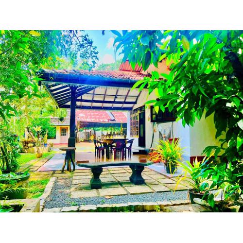 DK Paddy Field Villa in Unawatuna