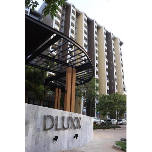 DLUXX THAMMASAT