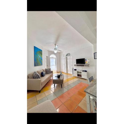 Dominicus Castillo Paradise