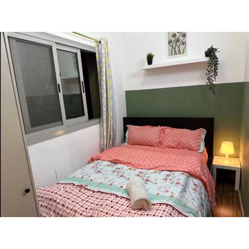 Double Bed Partition Room Near Mashreq Metro